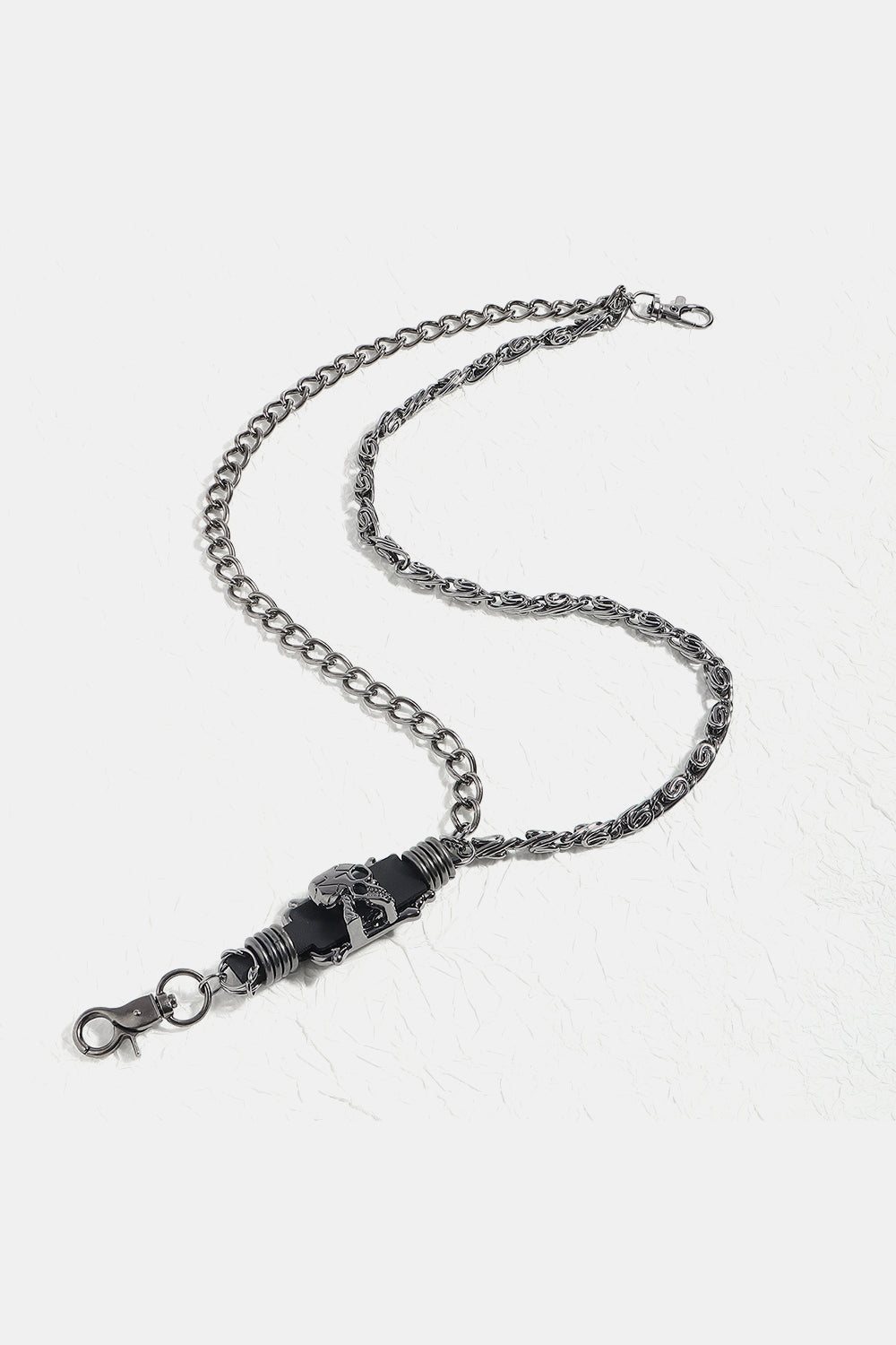 Silver alloy skull link wallet chain with mixed chain styles and clasp closures, 16 and 19.7 inches long