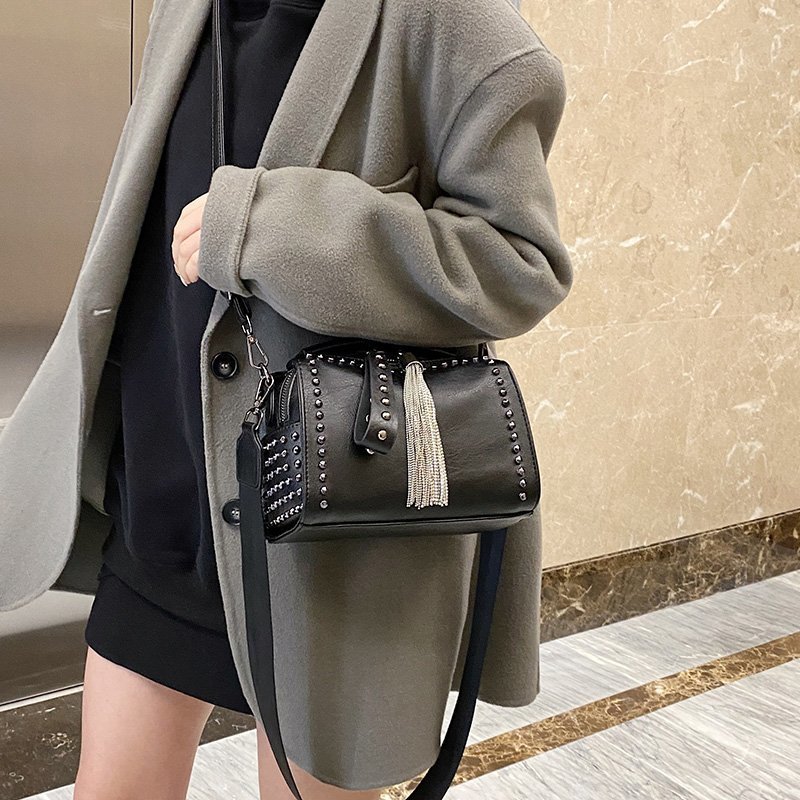 Nina Black Crossbody Shoulder Bag - Savge Charmz