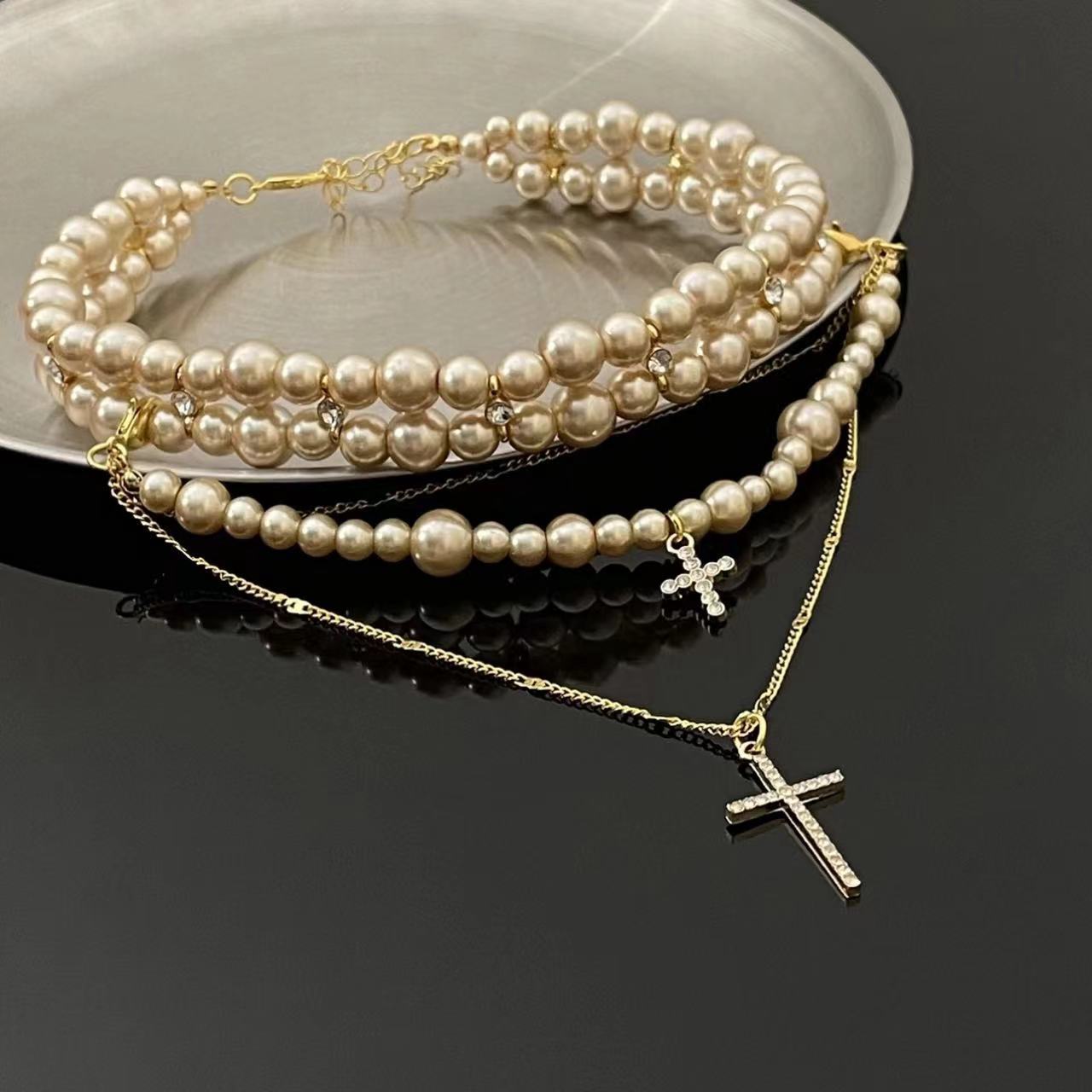 Pearl Layered Choker Chain