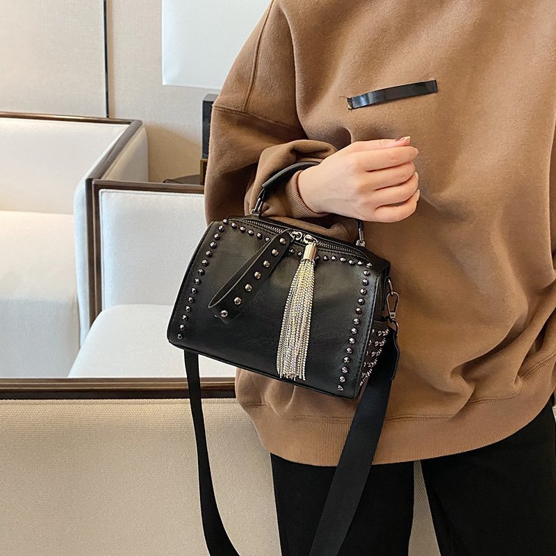Large-capacity Wide-band Crossbody Shoulder Bag