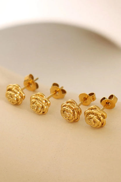 Pair of gold-plated flower stud earrings made of titanium steel, elegant and delicate jewelry for everyday wear.