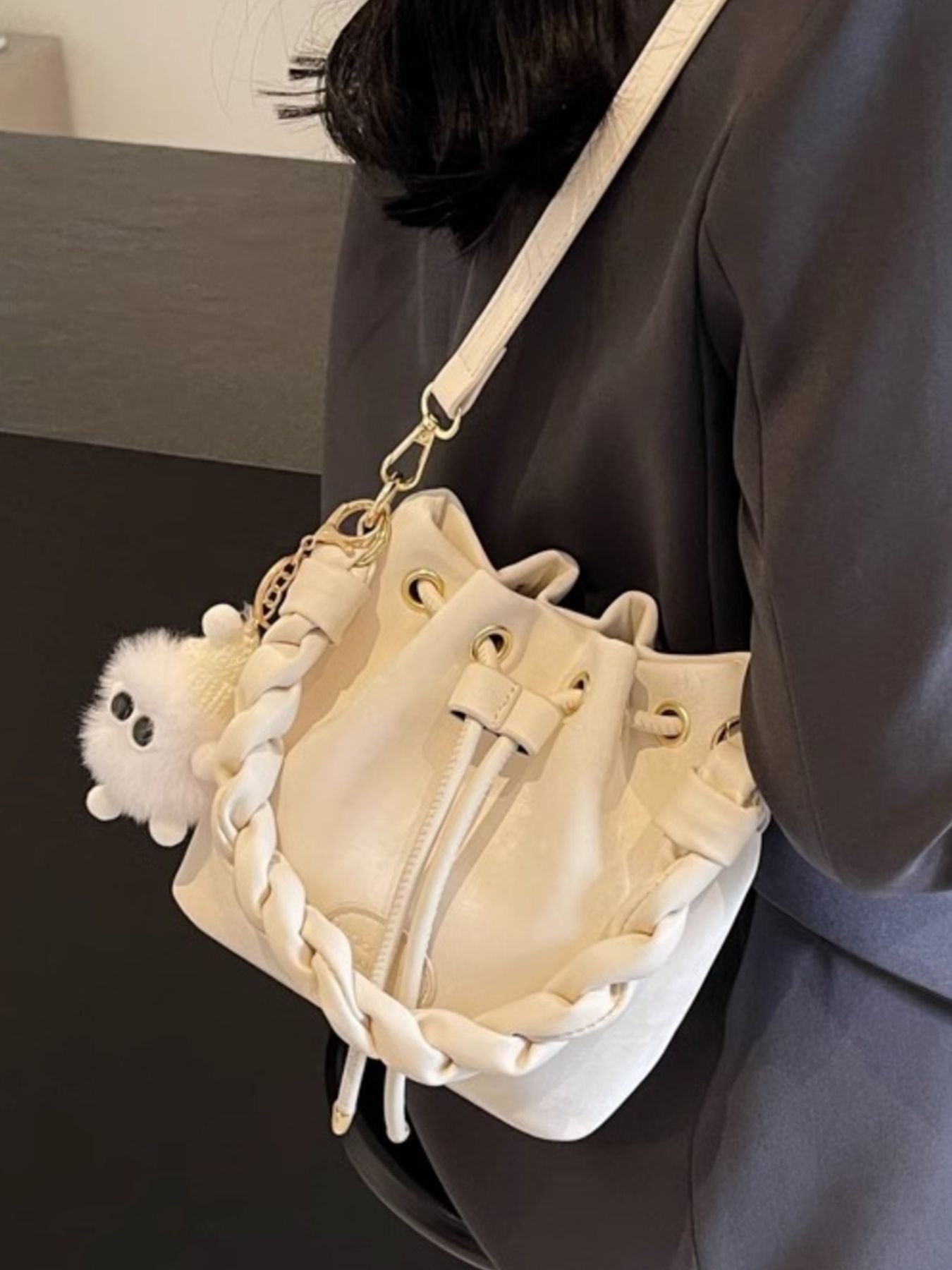 e02b82c4-ded0-493f-a4d3-68032c827a36-Max