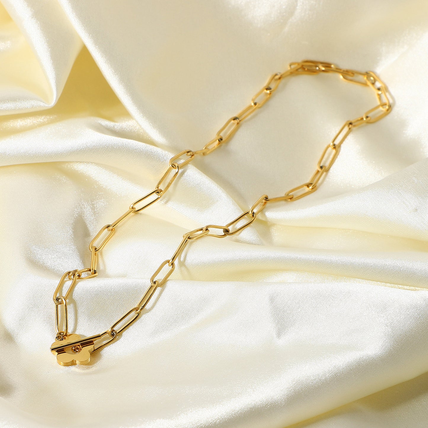 Gold Flower Paper Clip Necklace
